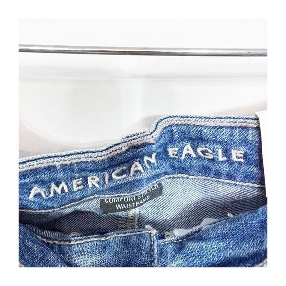 American Eagle Jeans Womens Mom Distressed Straight Size 4 Extra Short NEW - Picture 6 of 8